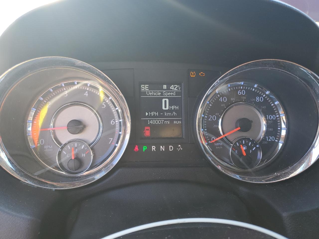 CHRYSLER TOWN & COUNTRY LIMITED