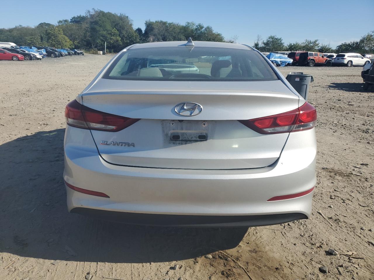 HYUNDAI ELANTRA SE