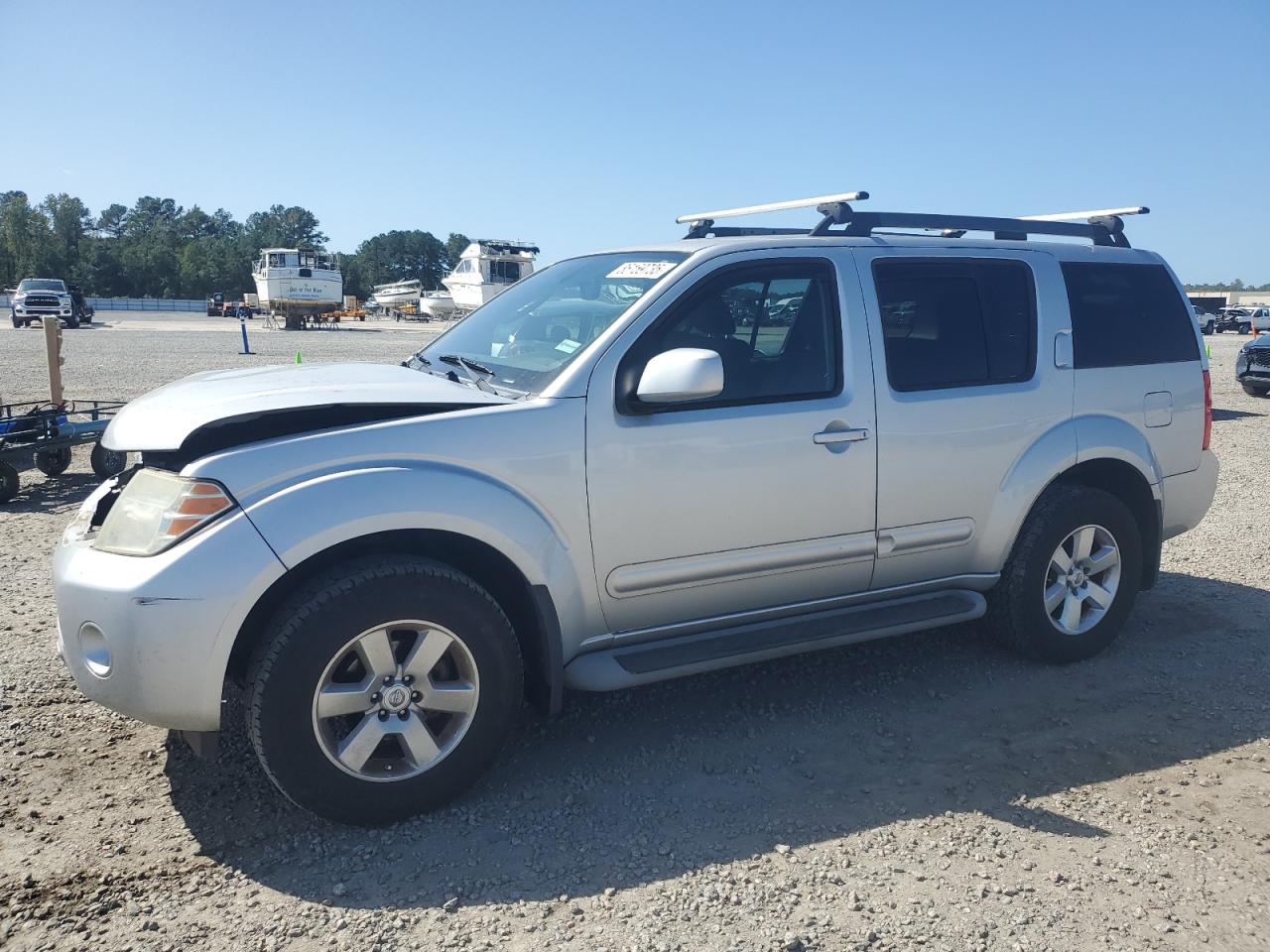 Salvage Nissan Pathfinder