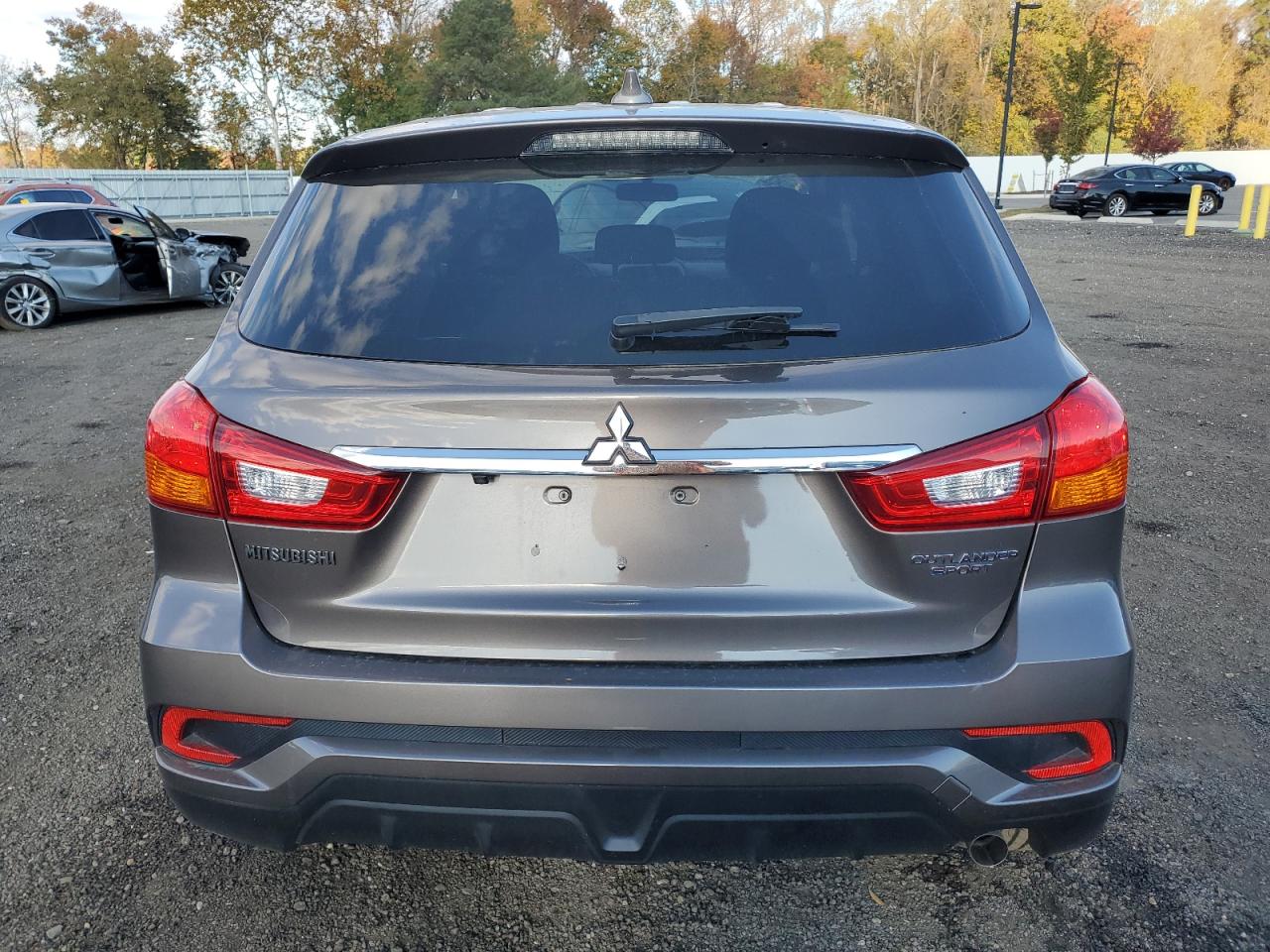 MITSUBISHI OUTLANDER ES