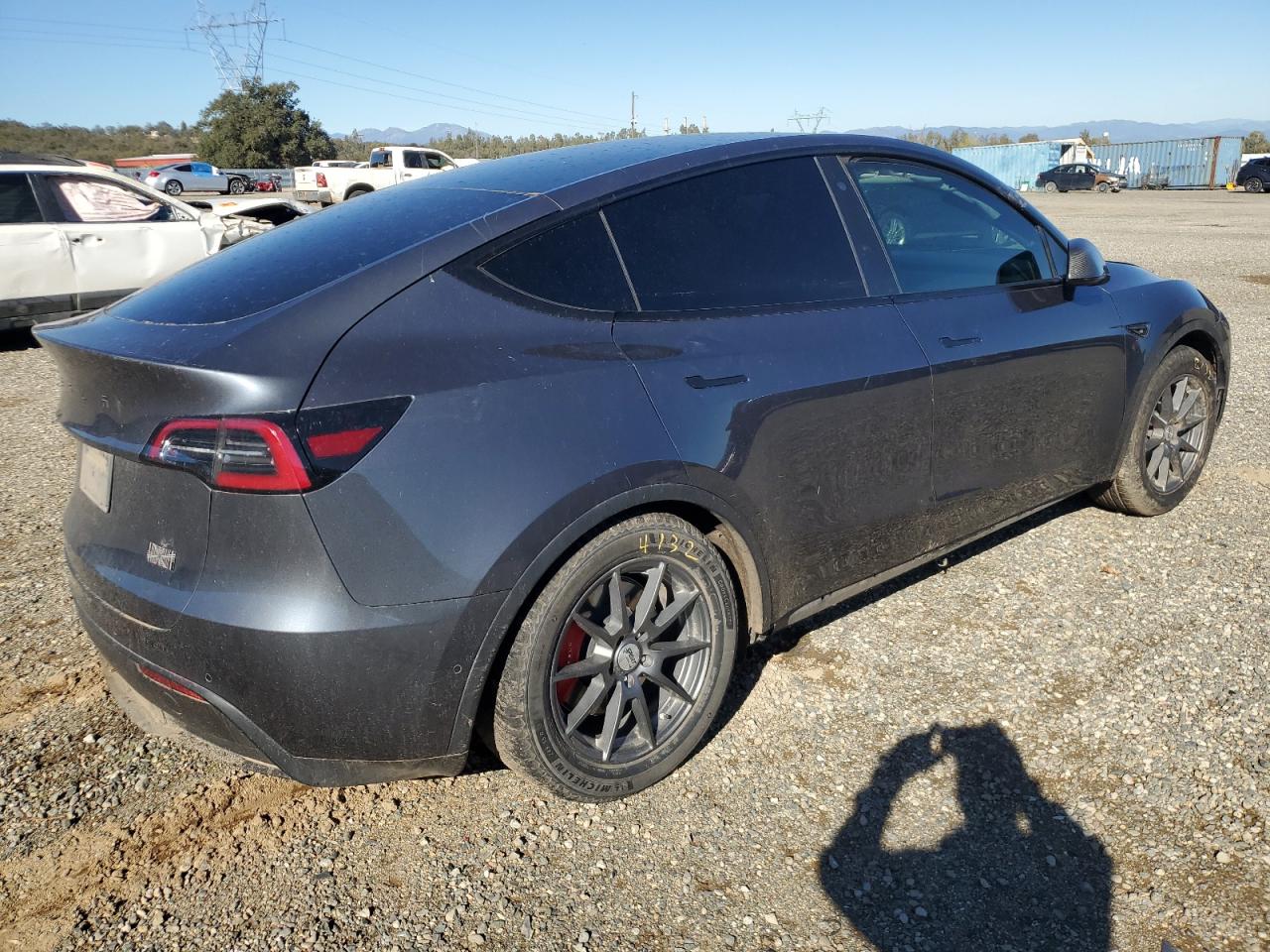 TESLA MODEL Y
