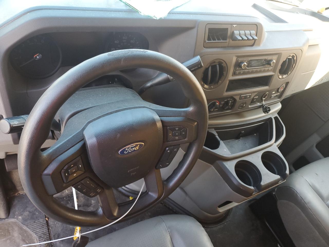 FORD ECONOLINE E350 SUPER DUTY CUTAWAY VAN