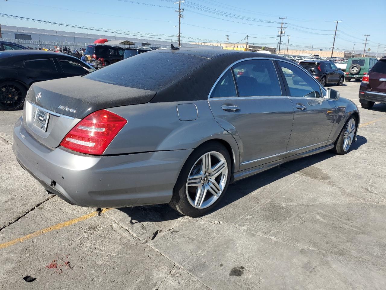 MERCEDES-BENZ S-CLASS 550