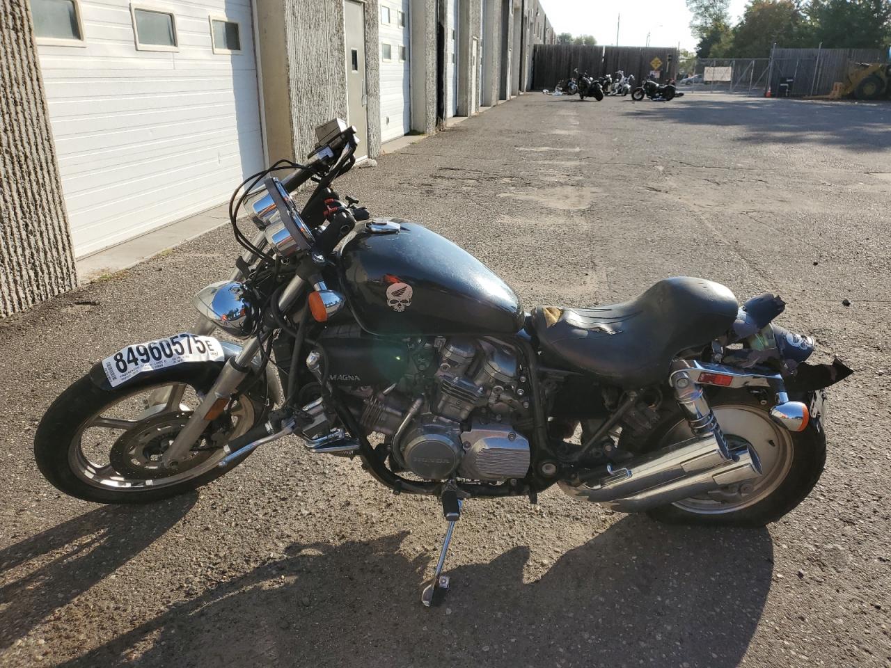 Lot #3285747650 1987 HONDA VF700 C