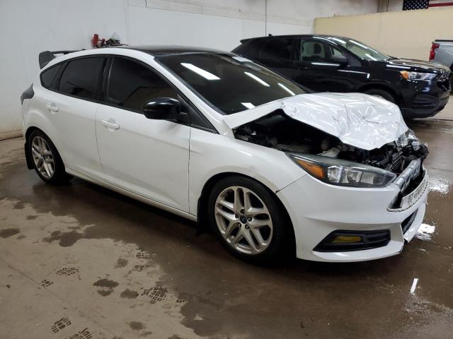 2015 FORD FOCUS SE - 1FADP3K21FL209659