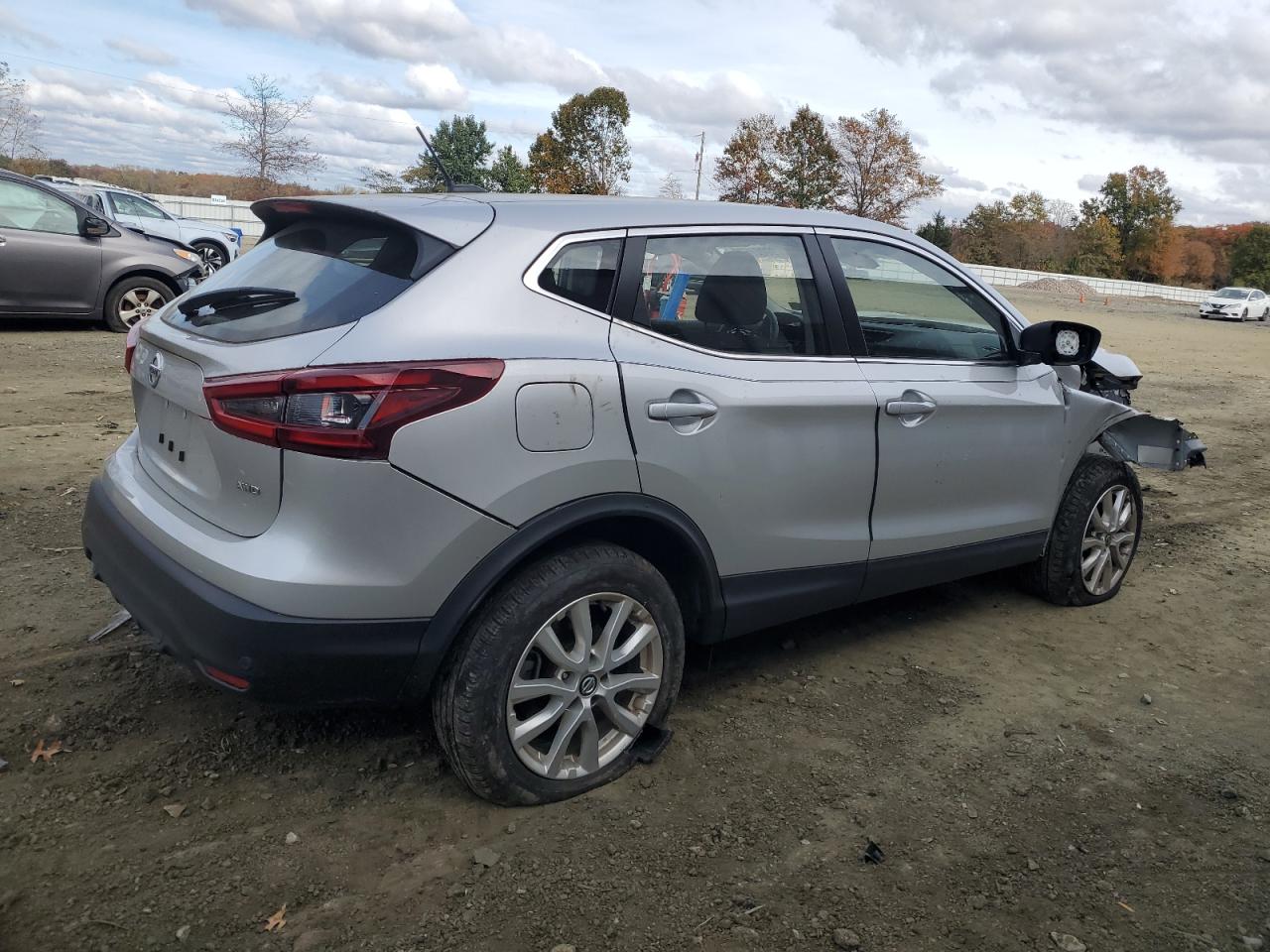 NISSAN ROGUE SPORT S