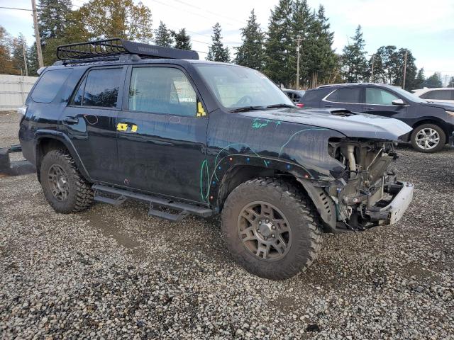 2020 TOYOTA 4RUNNER SR JTEBU5JRXL5835873