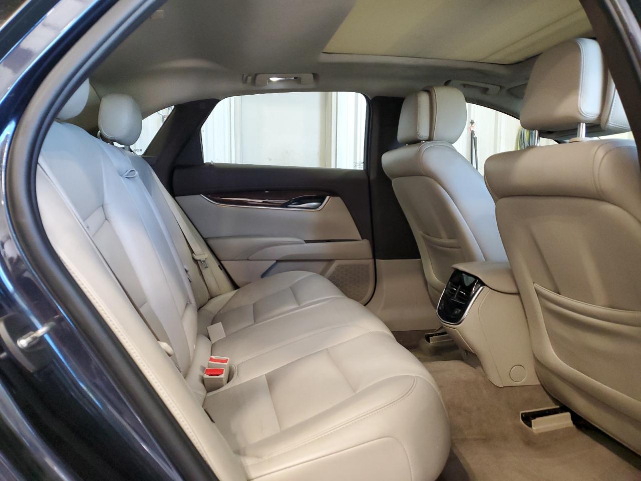 CADILLAC XTS LUXURY COLLECTION