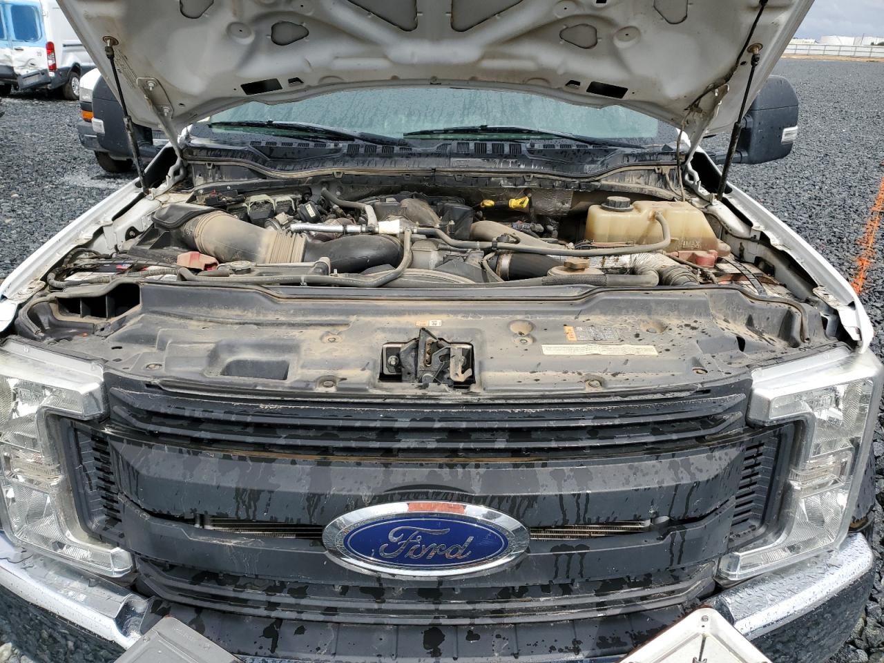 FORD F-550 SUPER DUTY