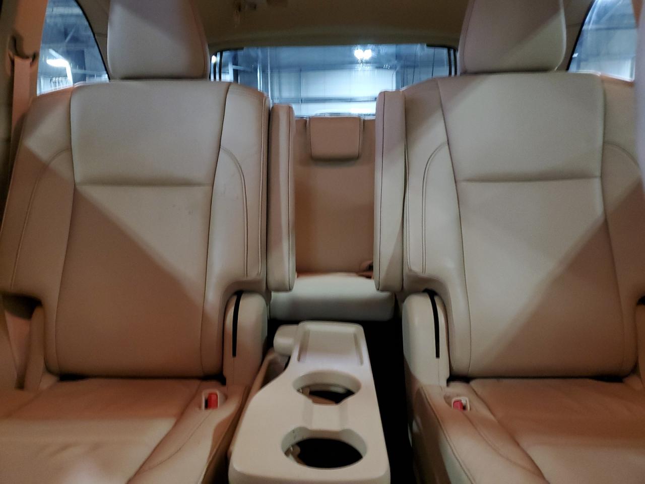 TOYOTA HIGHLANDER SE