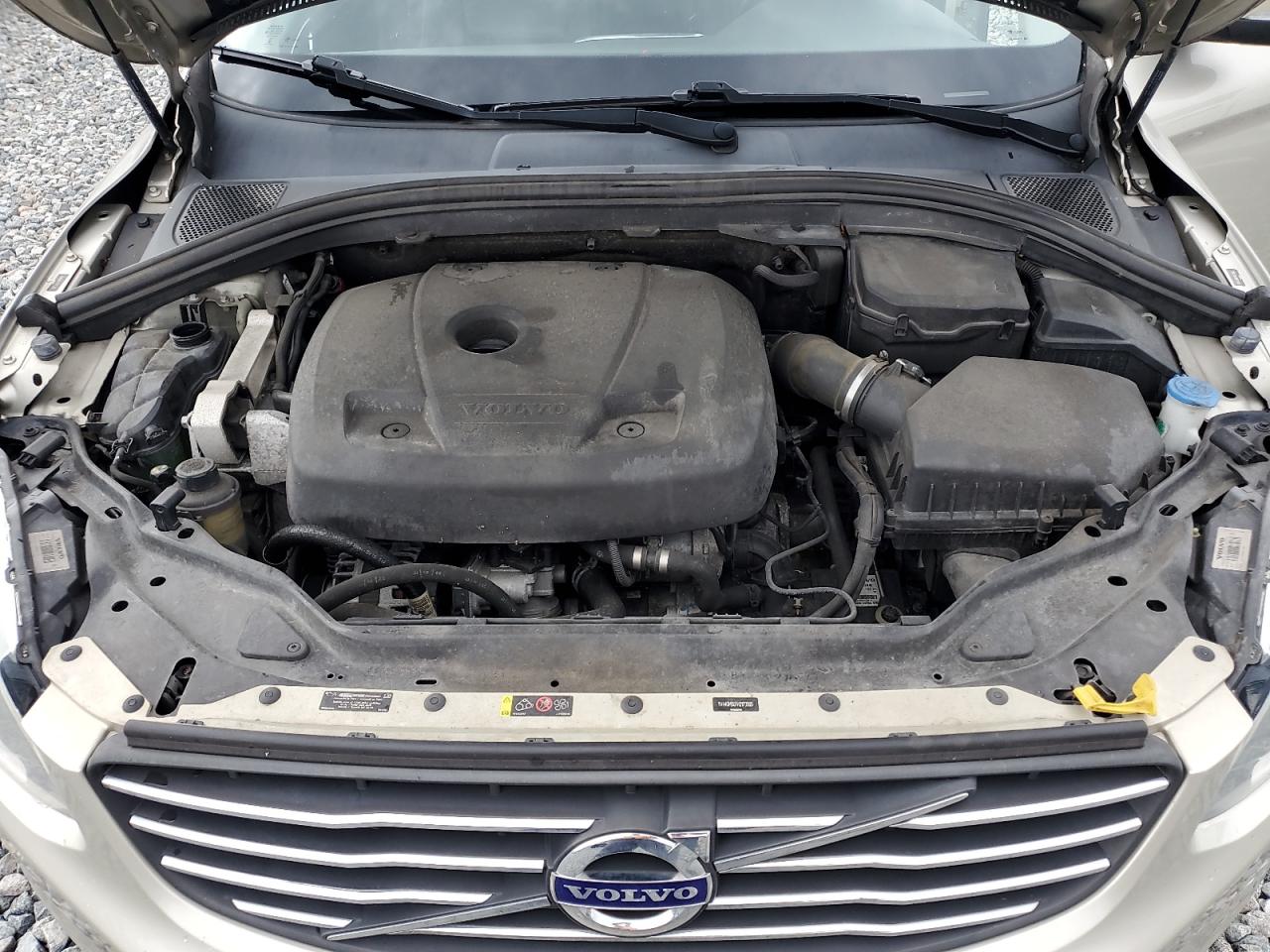 VOLVO XC60 T5 INSCRIPTION