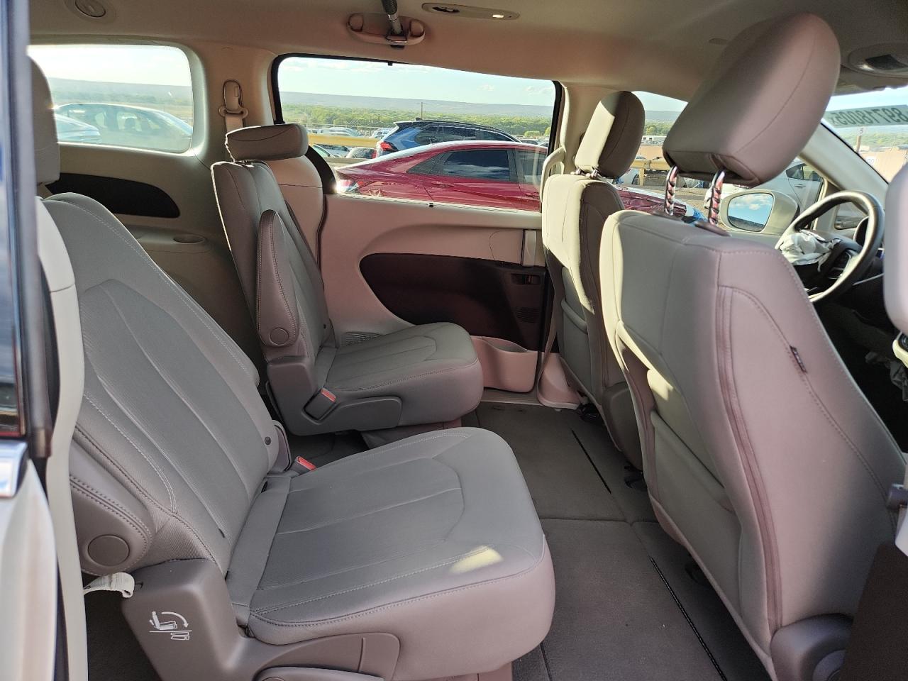 CHRYSLER PACIFICA TOURING