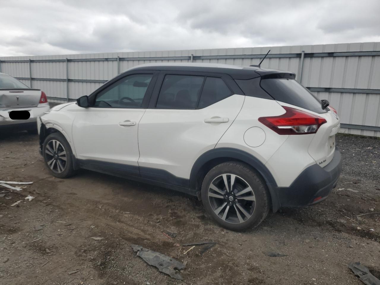 NISSAN KICKS S