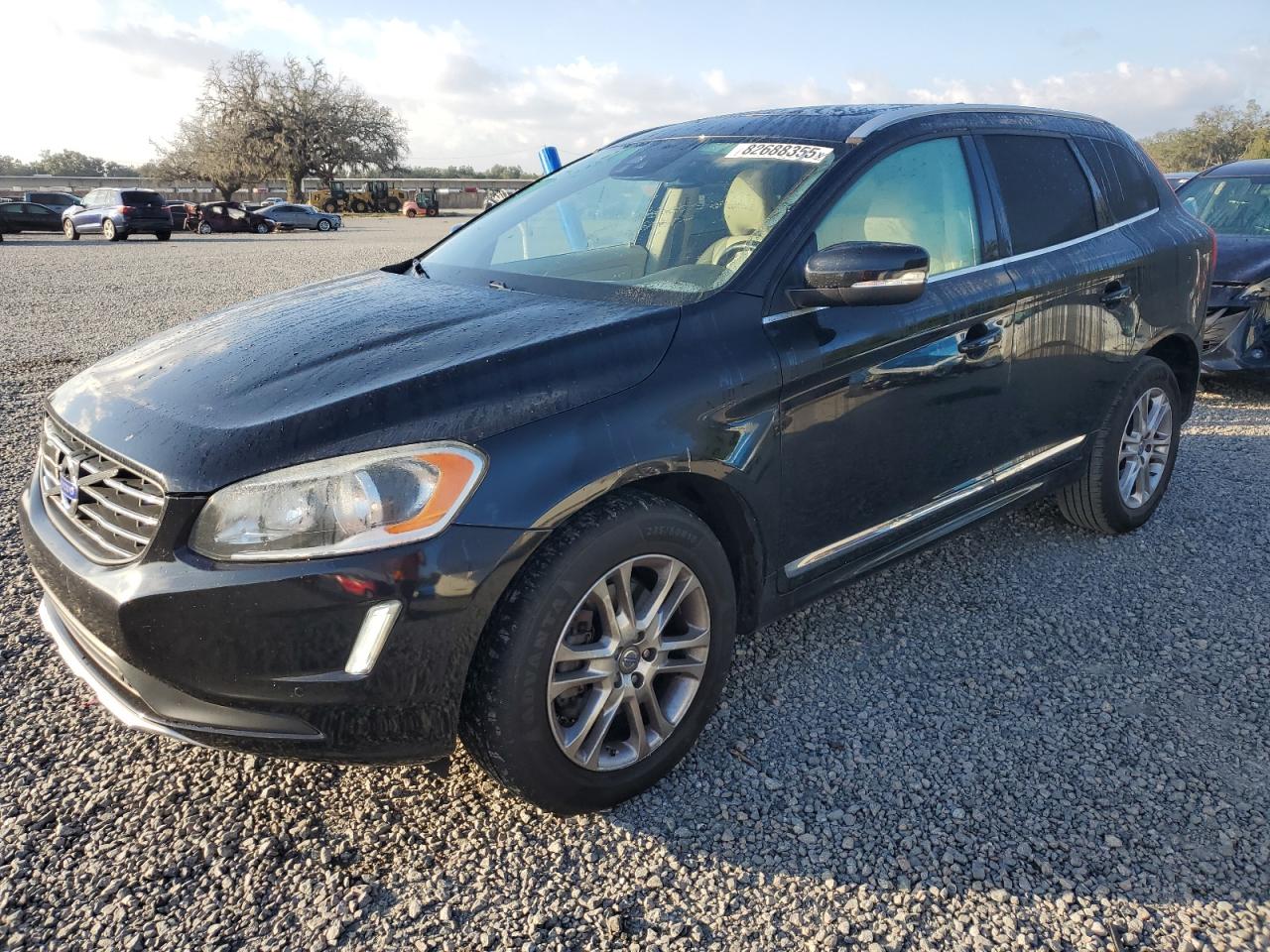 VOLVO XC60 T5 PREMIER+