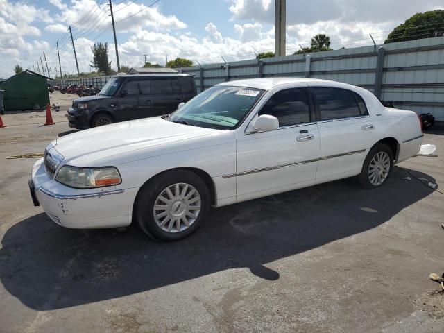 LINCOLN TOWN CAR E
