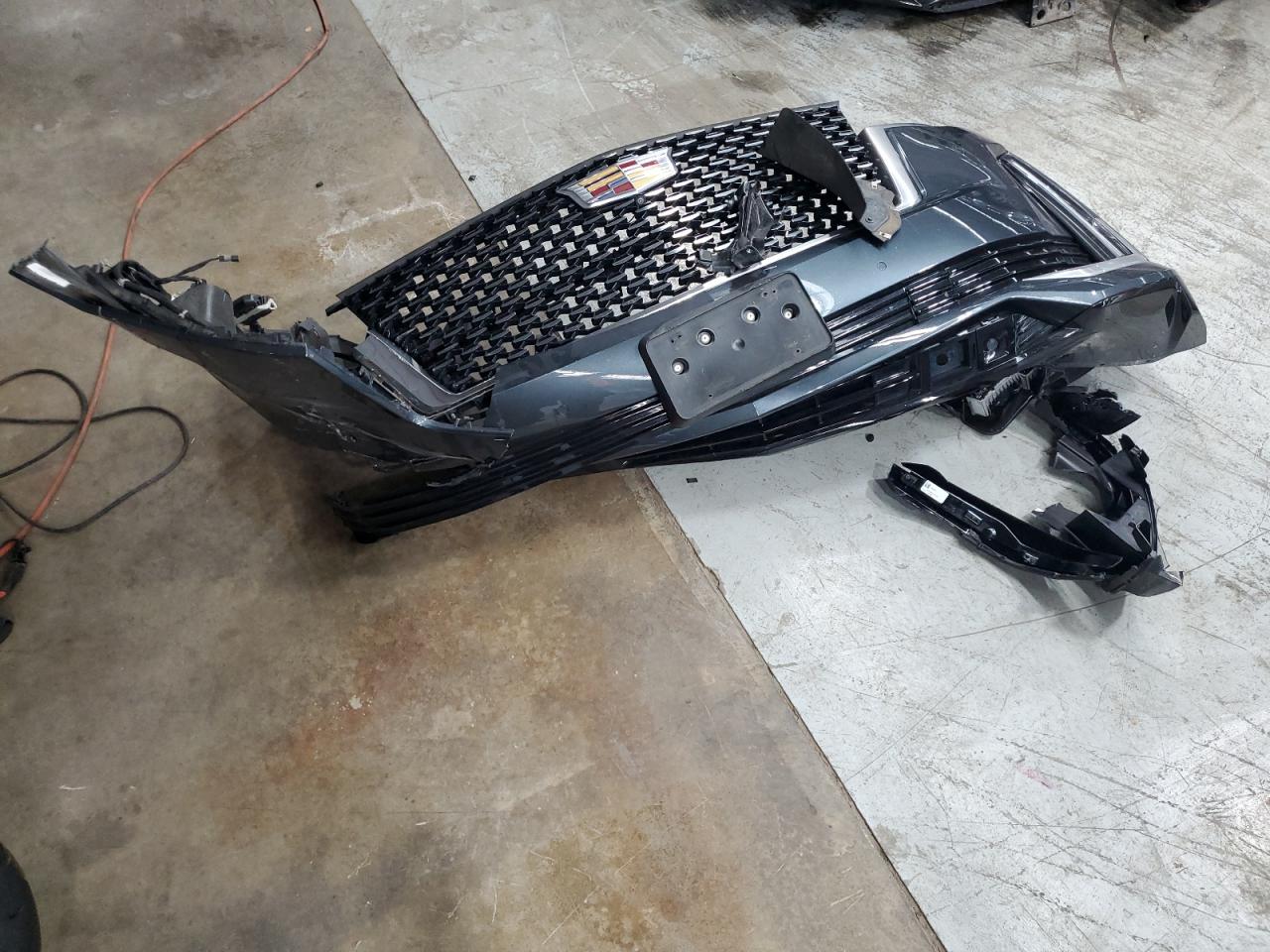 CADILLAC ESCALADE PREMIUM LUXURY