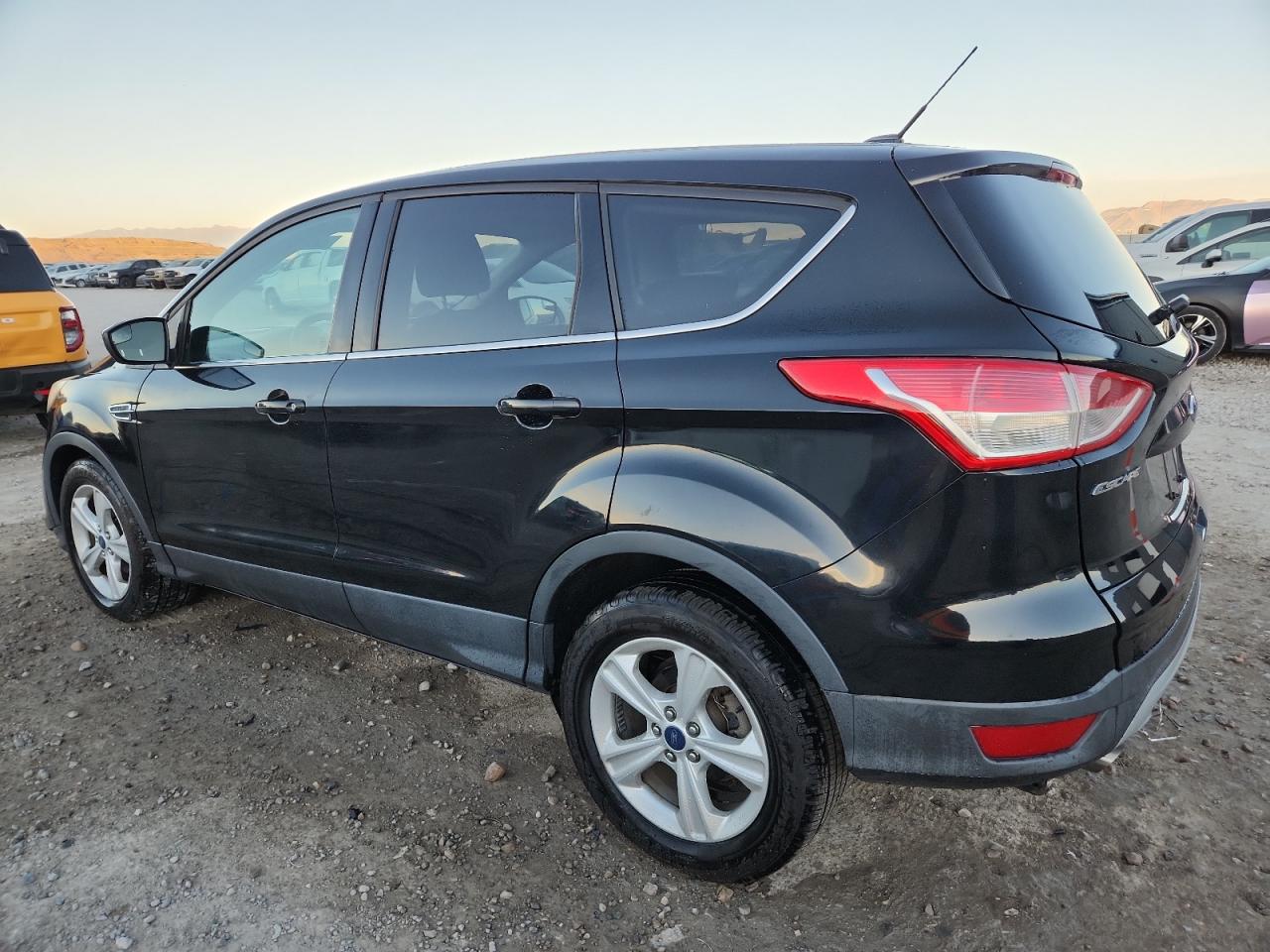 FORD ESCAPE SE