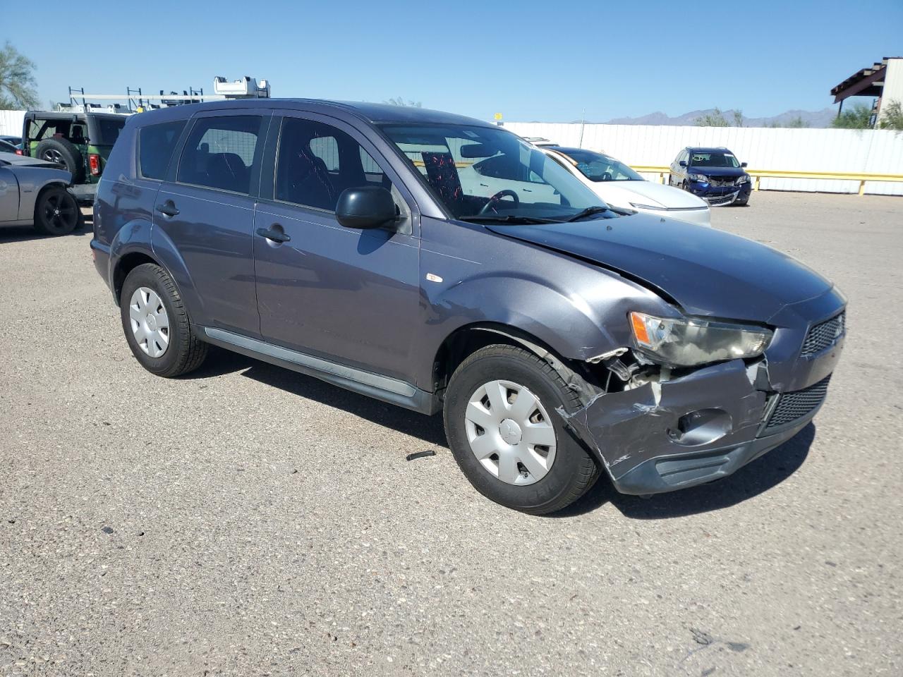 MITSUBISHI OUTLANDER ES