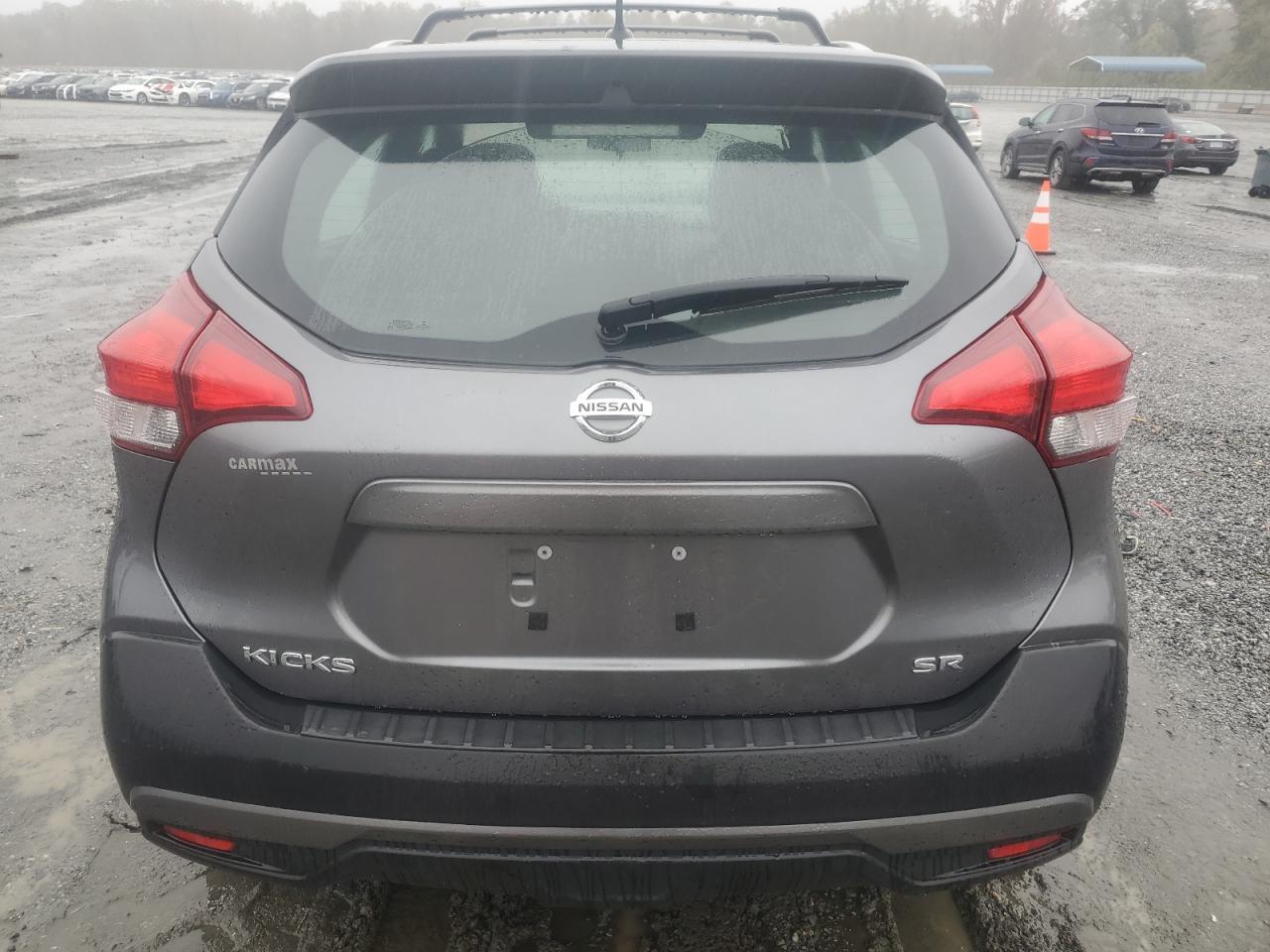 NISSAN KICKS S