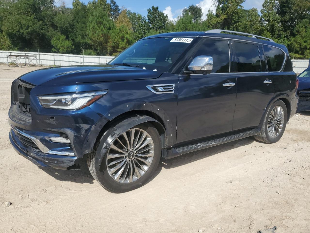 INFINITI QX80 LUXE
