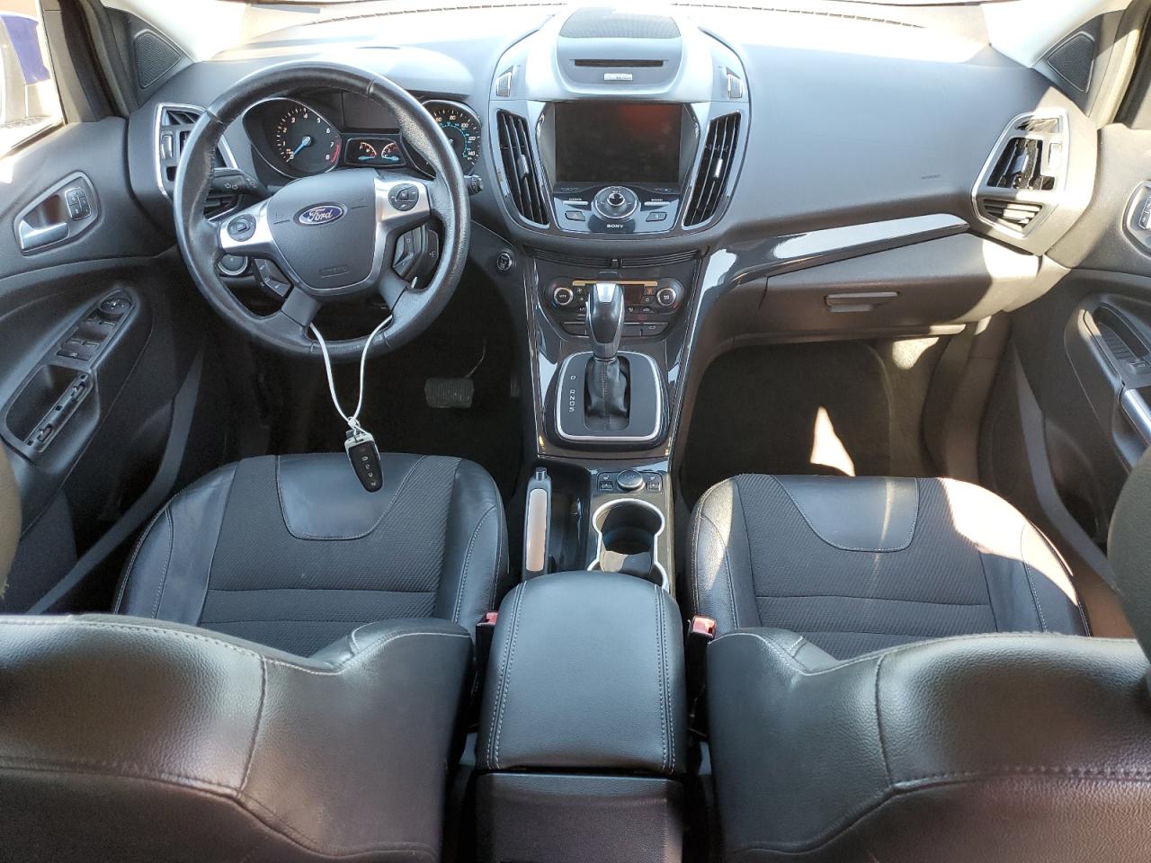 FORD ESCAPE TITANIUM