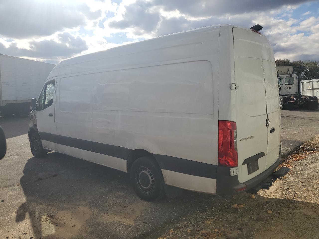 MERCEDES-BENZ SPRINTER 2500