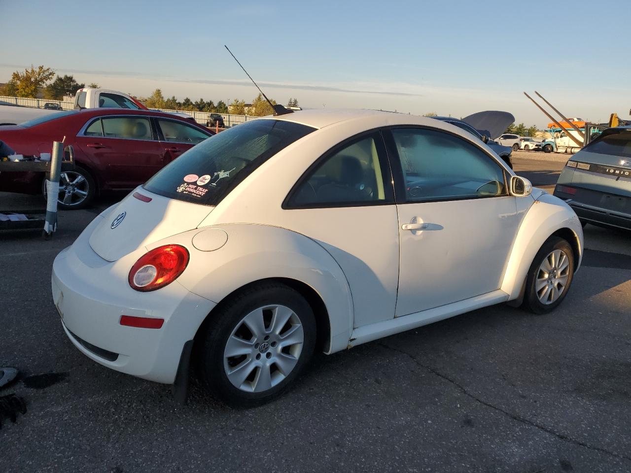 Lot #3273928784 2009 VOLKSWAGEN NEW BEETLE