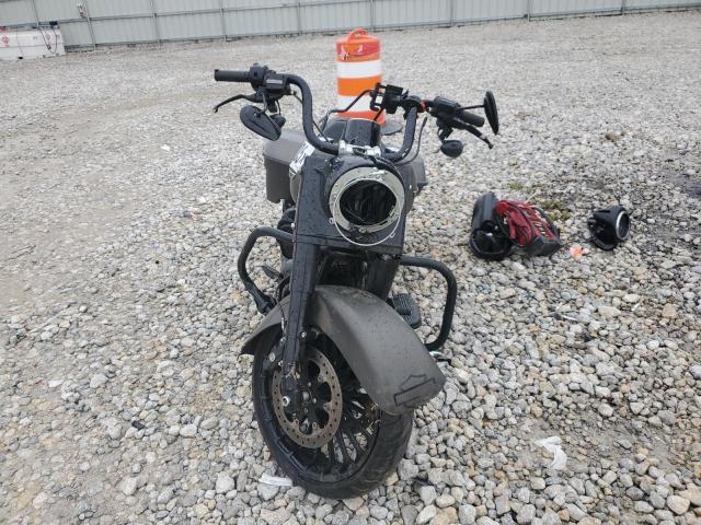 2018 HARLEY-DAVIDSON FLHRXS - 1HD1KVC1XJB683443