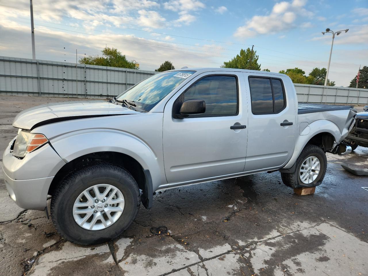 NISSAN FRONTIER S