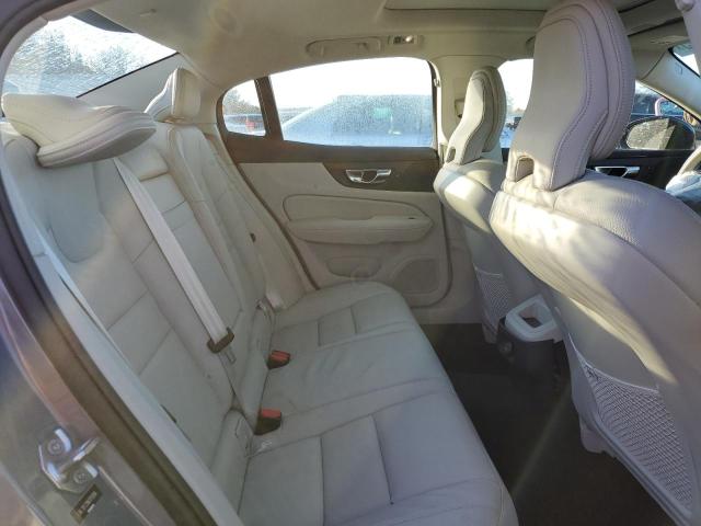 2022 VOLVO S60 B5 MOM - 7JRL12FZ3NG179288