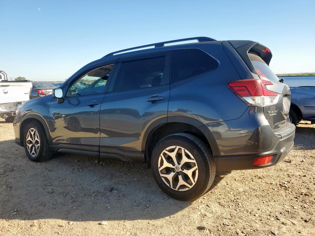 SUBARU FORESTER PREMIUM