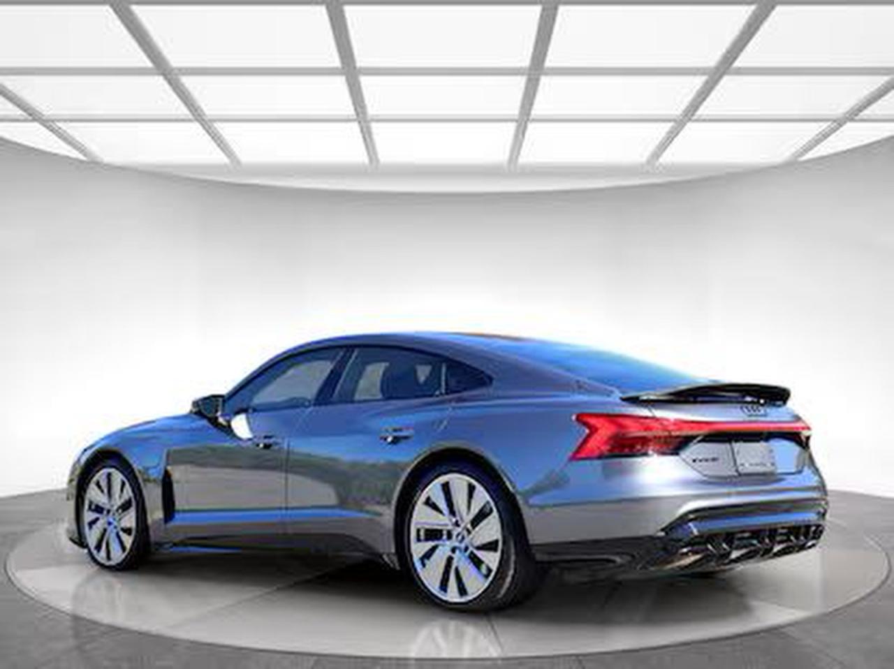 AUDI E-TRON PRESTIGE