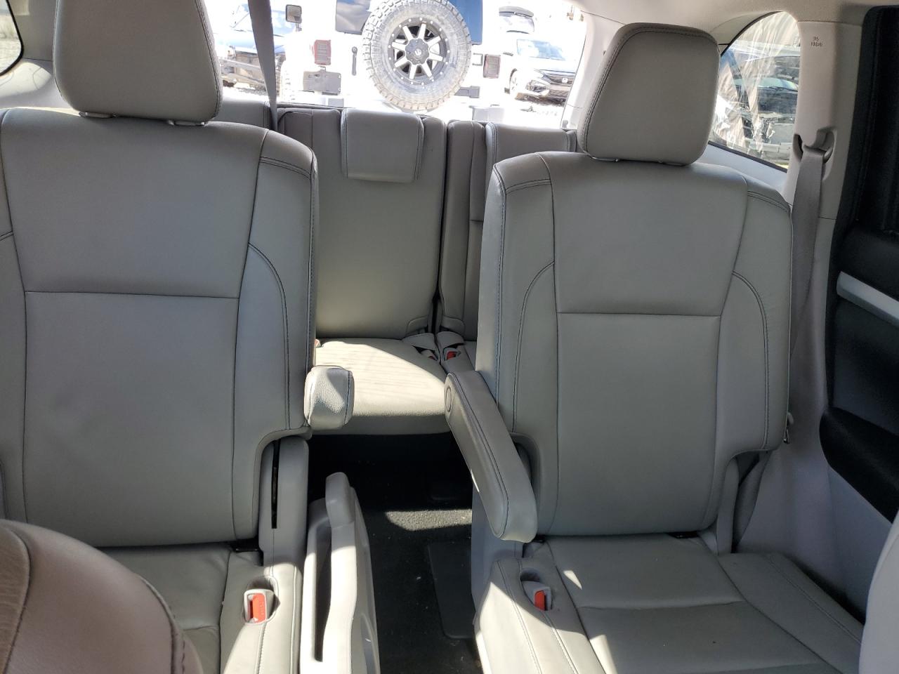 TOYOTA HIGHLANDER SE