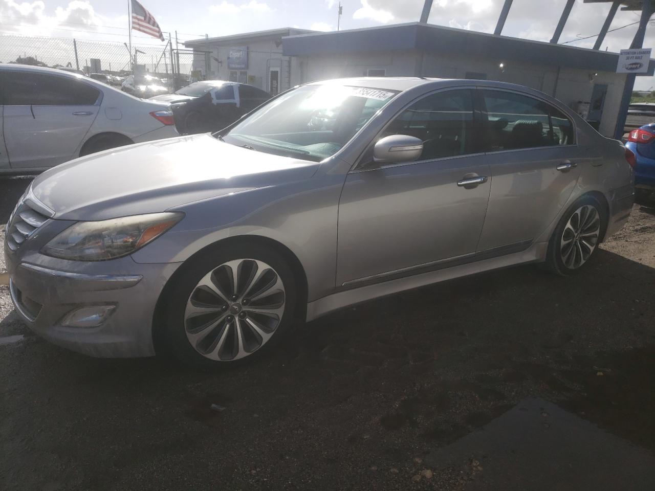 HYUNDAI GENESIS 5.0L