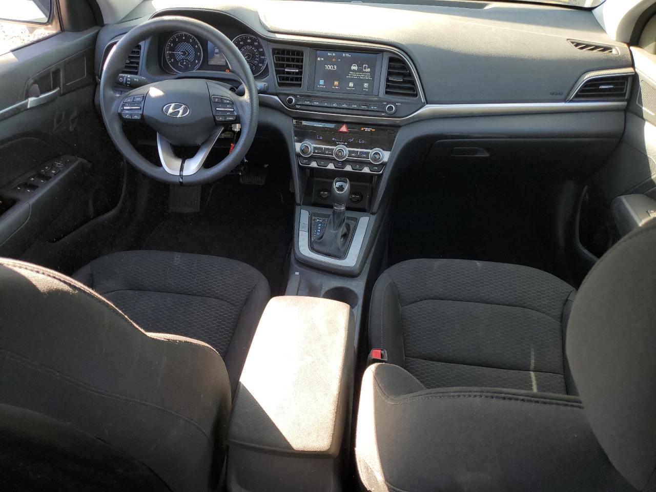 HYUNDAI ELANTRA SEL