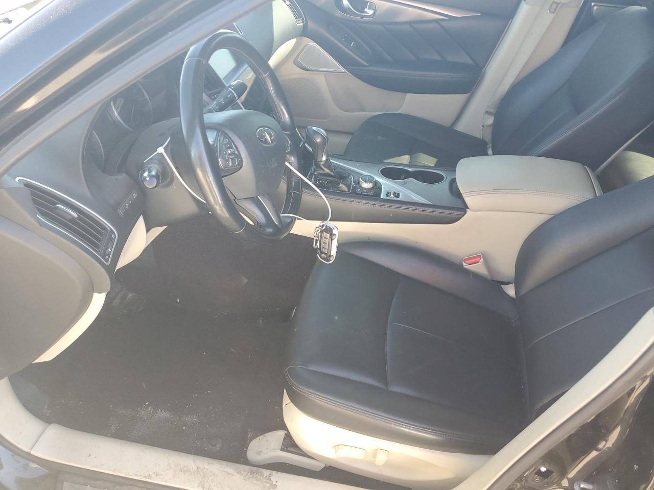 INFINITI Q50 PREMIUM