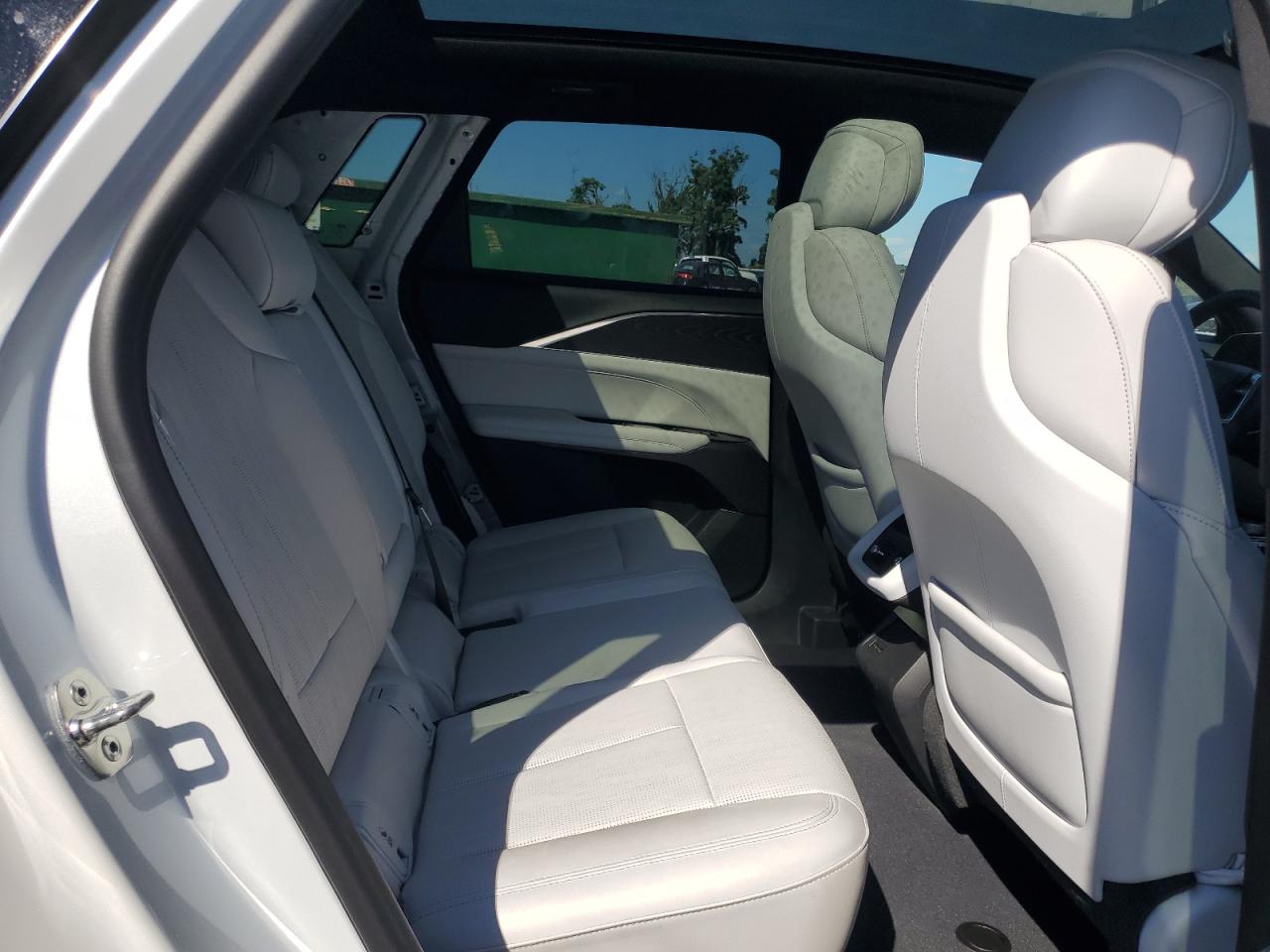 CADILLAC LYRIQ LUXURY