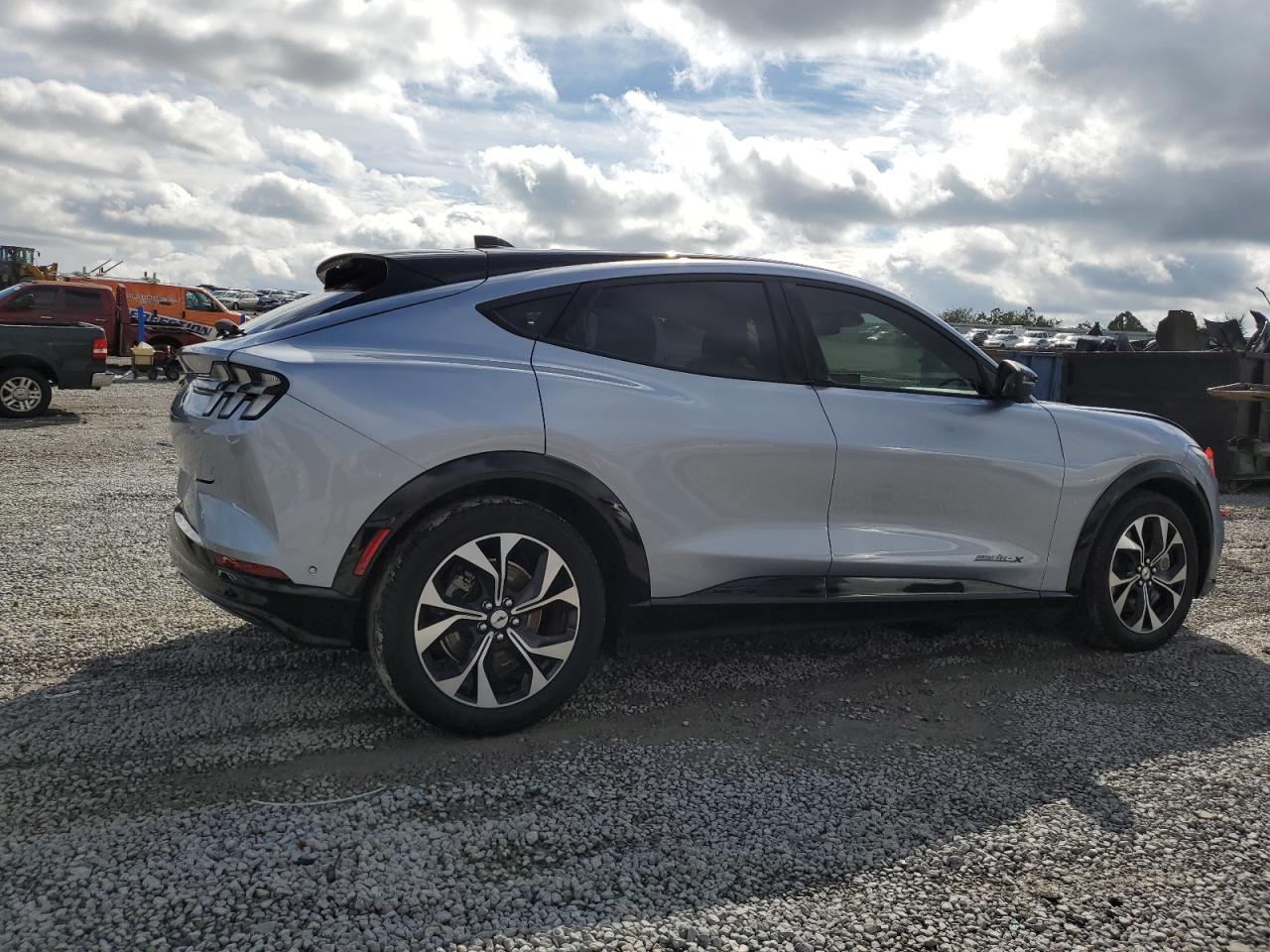 FORD MUSTANG PREMIUM