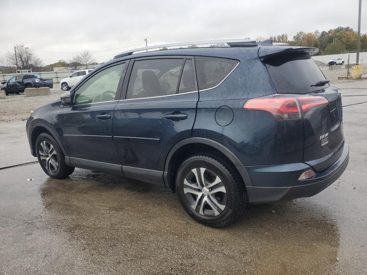 TOYOTA RAV4 LE