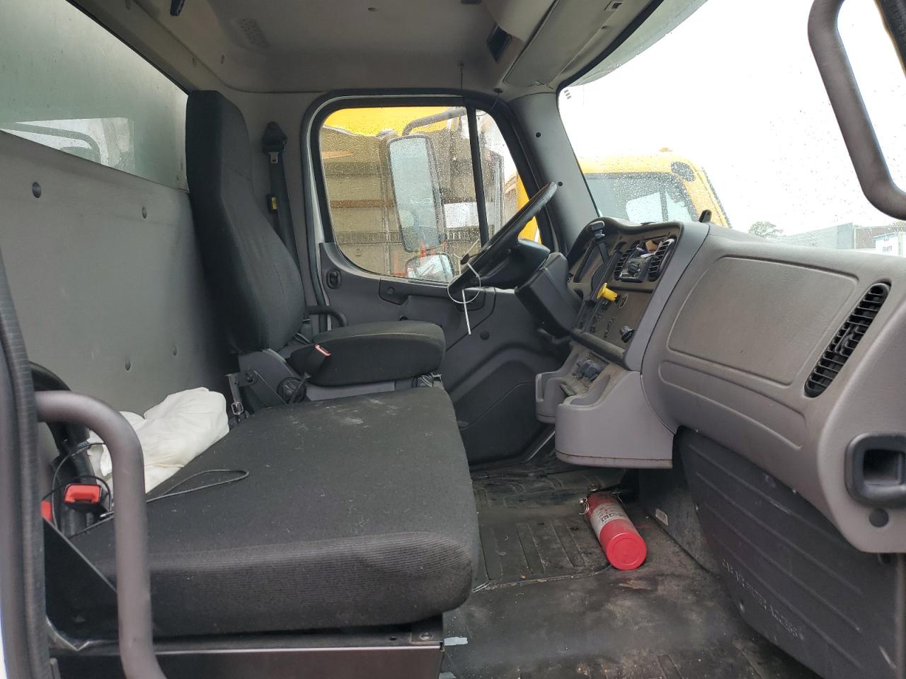 Lot #3301605752 2018 FREIGHTLINER M2 106 MED