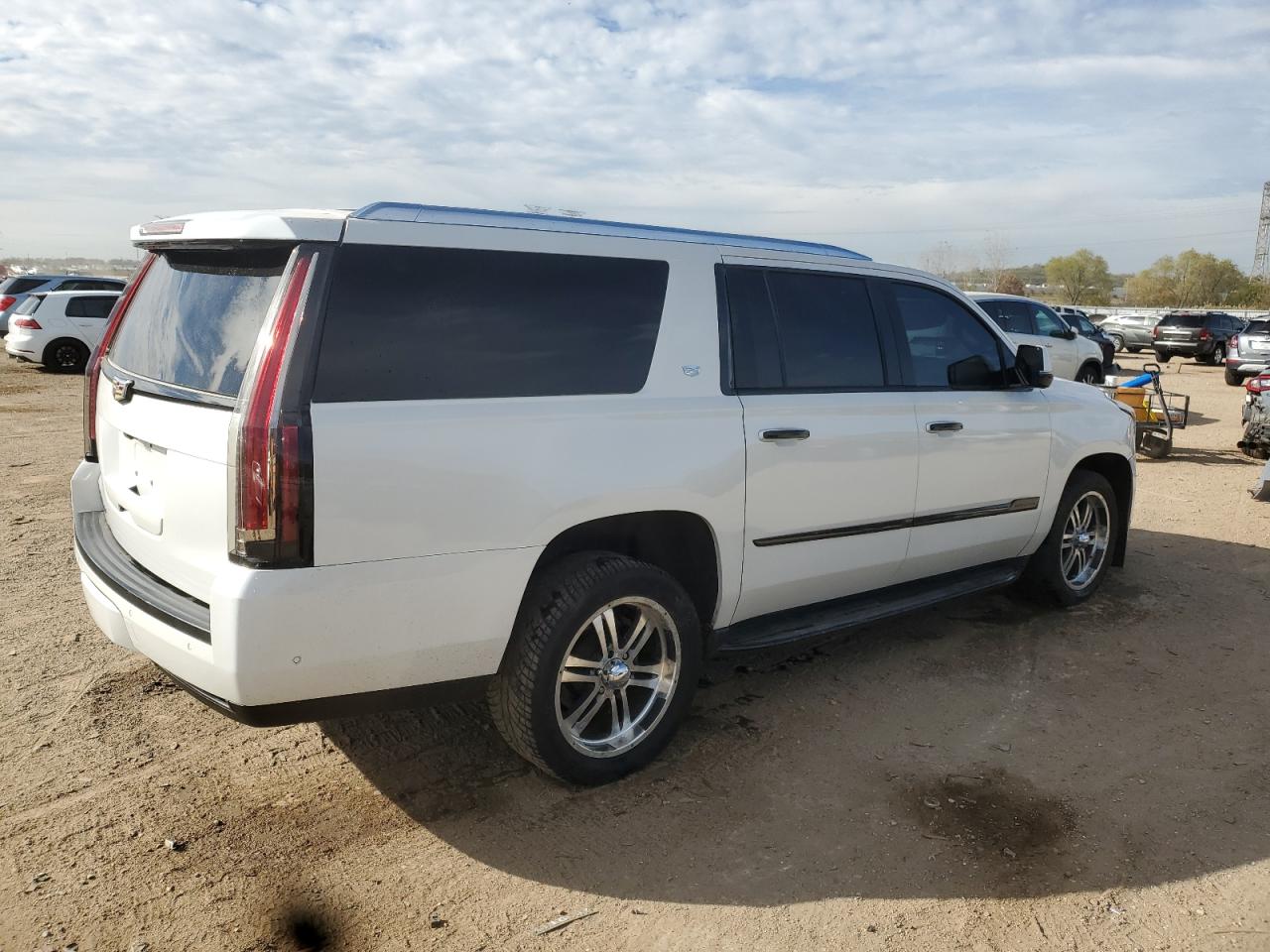 CADILLAC ESCALADE ESV LUXURY