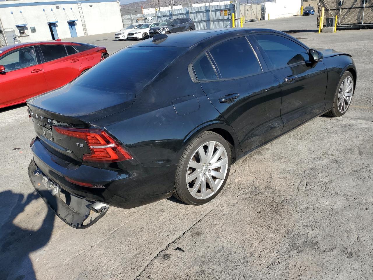 VOLVO S60 T5 MOMENTUM