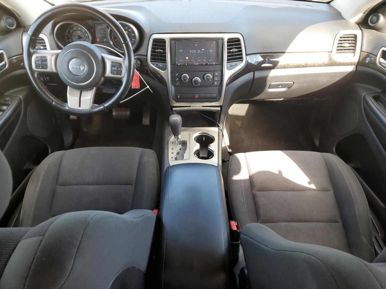 JEEP GRAND CHEROKEE LAREDO