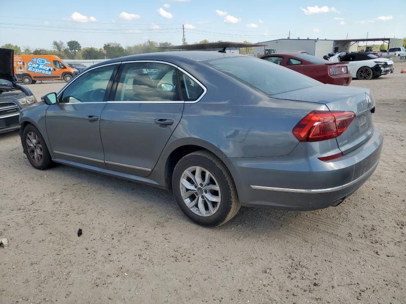 2017 VOLKSWAGEN PASSAT S - 1VWAT7A37HC084869