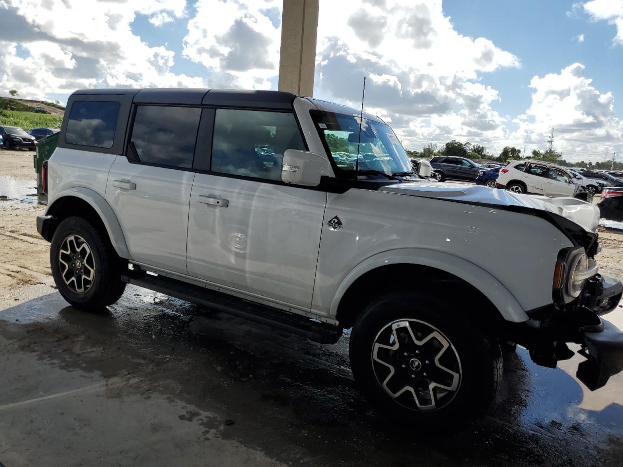 FORD BRONCO OUTER BANKS
