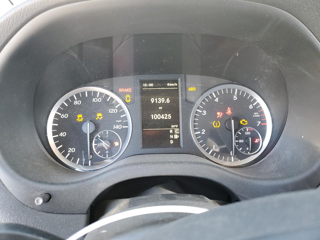 MERCEDES-BENZ METRIS