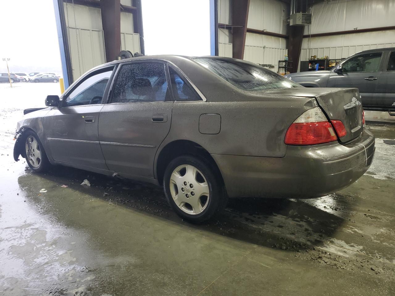 Lot #3278793646 2004 TOYOTA AVALON XL