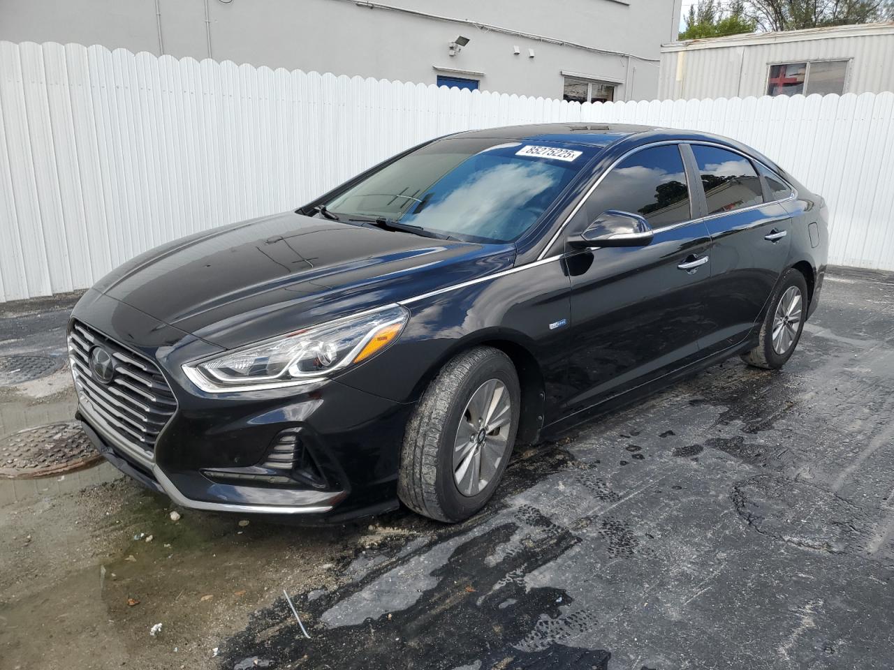 HYUNDAI SONATA HYBRID