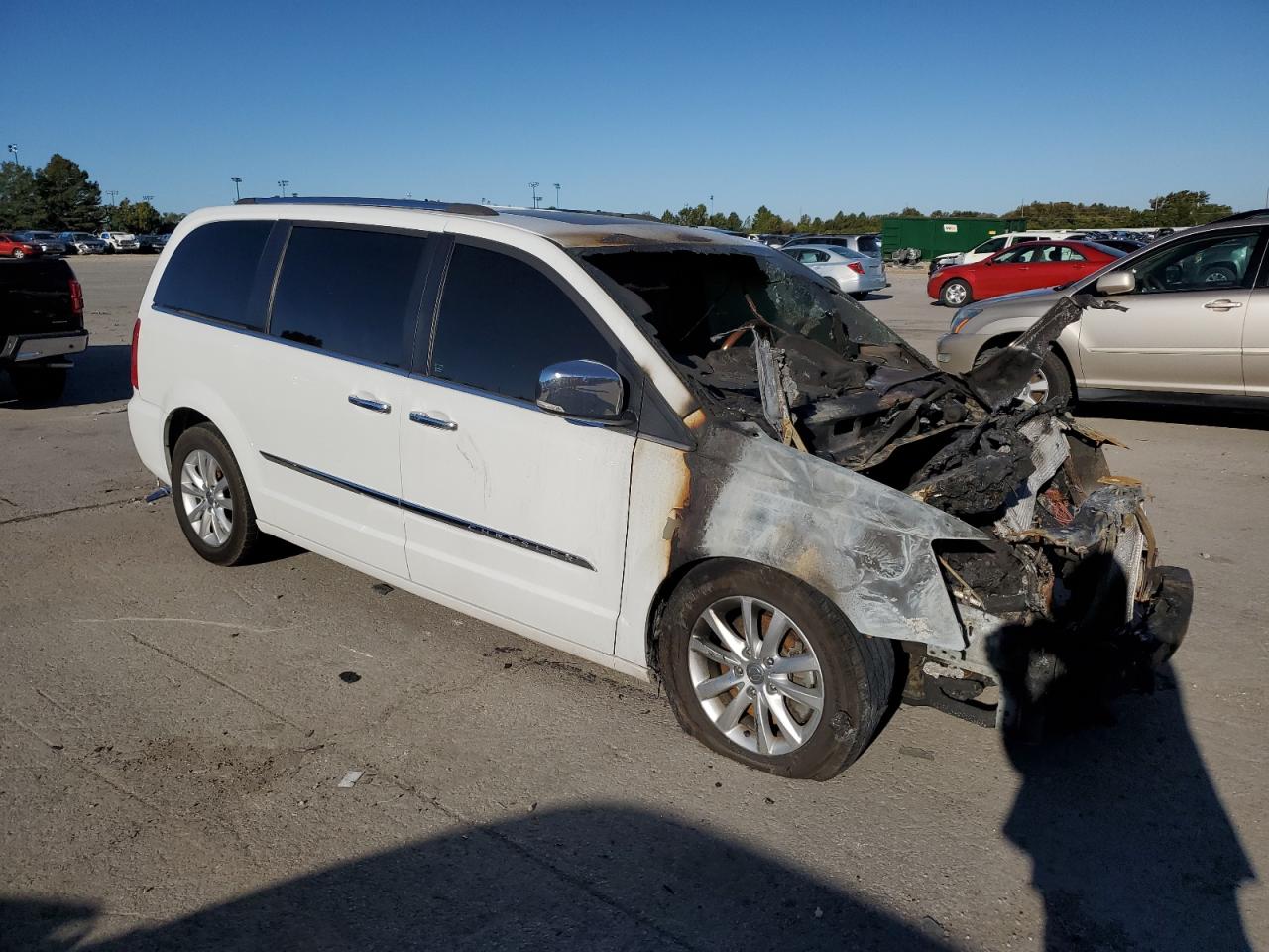 CHRYSLER TOWN & COUNTRY LIMITED PLATINUM