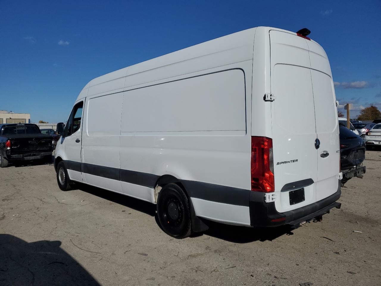 MERCEDES-BENZ SPRINTER 2500